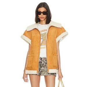 BLANK NYC Revolve Faux Fur Sherpa Cap Sleeve Vest Size Small‎ In Biscotti NEW